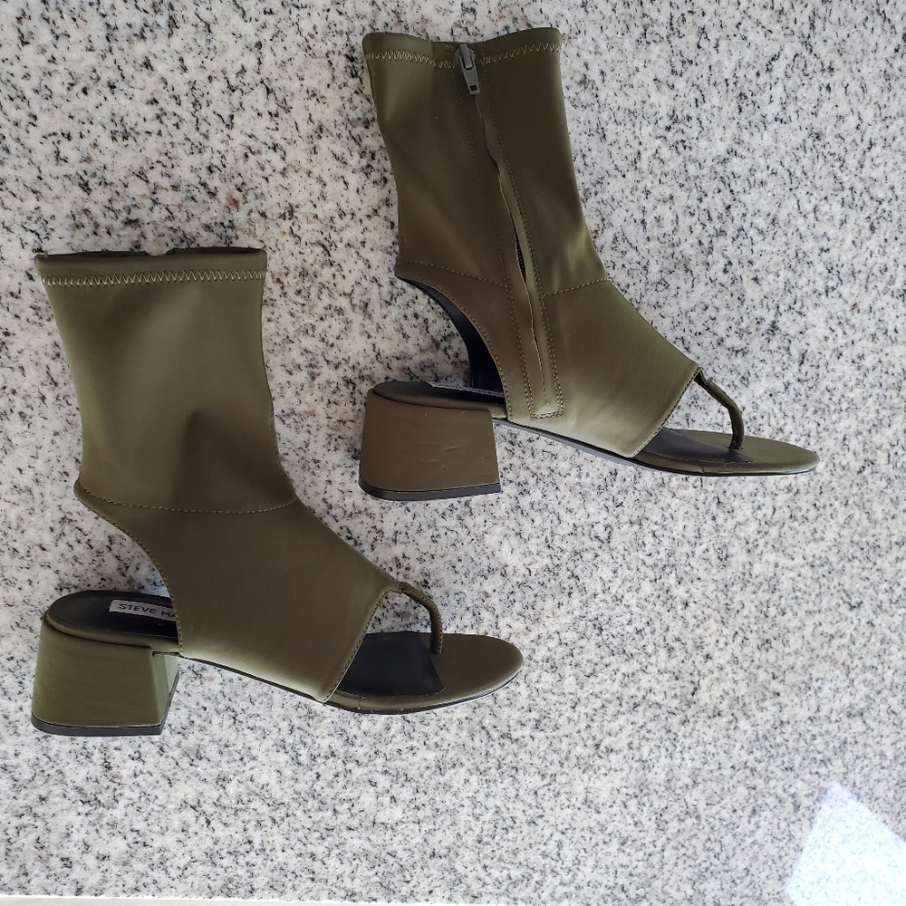 NEW Steve Madden Olive Heeled Sandals